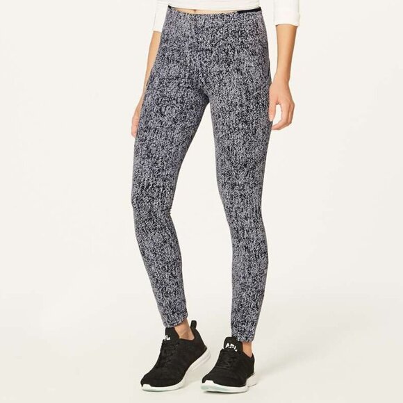 Lululemon Run On Tight (25") Size 4 - Picture 1 of 7